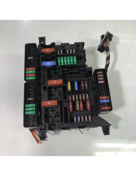 Porte fusible BMW SERIE 1 F40 Diesel