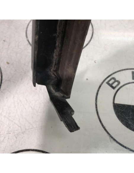 Enjoliveur moustache optique avant droit BMW SERIE 3 E46 PHASE 1 Essence