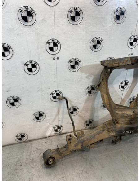 Berceau arriere BMW SERIE 7 E32 Essence