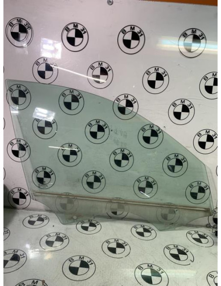 Vitre avant droit BMW SERIE 3 E90 PHASE 2 Essence