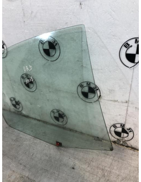 Vitre arriere droit BMW SERIE 3 E46 PHASE 2 Diesel