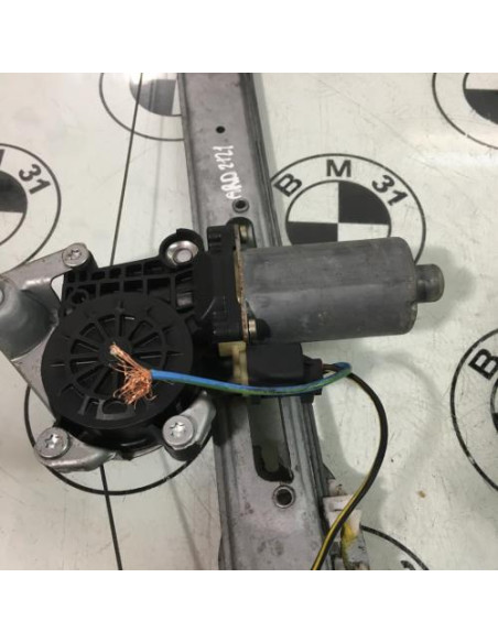 Leve vitre electrique arriere droit BMW SERIE 3 E46 PHASE 1 Diesel