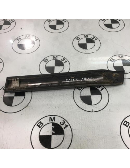 Baguette d'aile arrière gauche BMW SERIE 7 E32 Essence