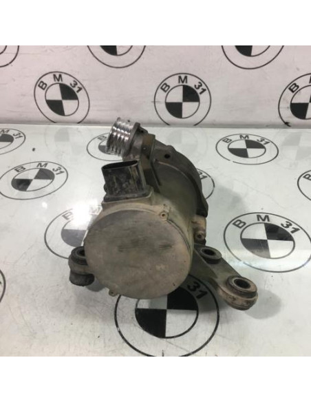 Pompe à eau BMW SERIE 1 E88 CABRIO Essence