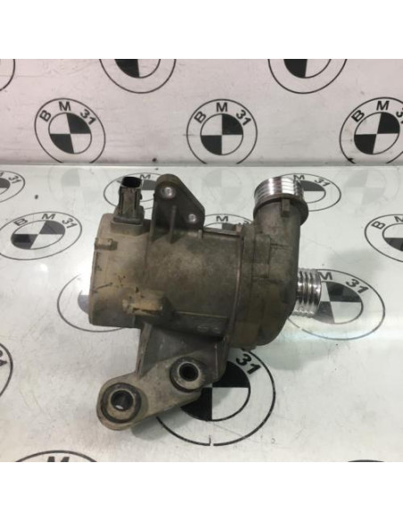 Pompe à eau BMW SERIE 1 E88 CABRIO Essence