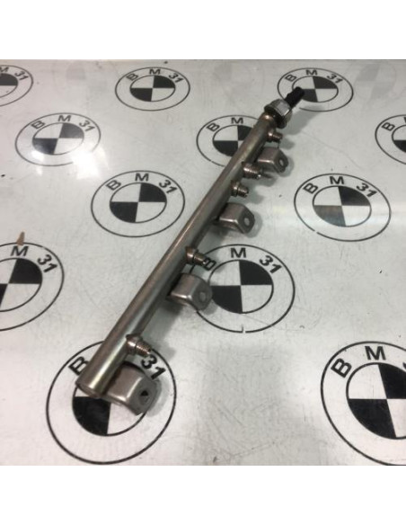 Rampe injection BMW X6 E71 PHASE 1 Essence