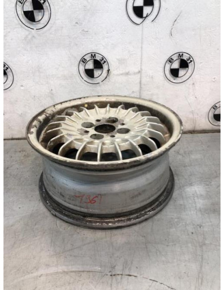 Jante BMW SERIE 3 E30 Essence