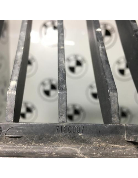 Grille de calandre gauche BMW SERIE 3 E90 PHASE 1 Diesel