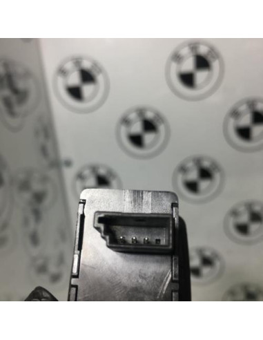 Interrupteur de leve vitre arriere droit BMW SERIE 1 E87 PHASE 2 Essence