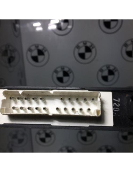 Calculateur BMW SERIE 7 E32 