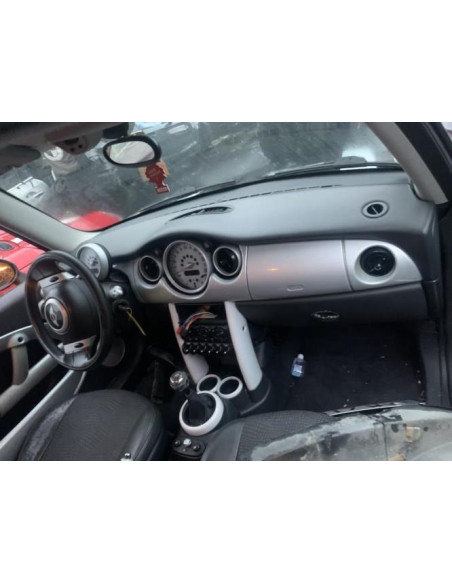 Pare boue arriere droit MINI MINI 1 R50/R53 PHASE 1 Essence