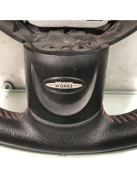 Volant MINI MINI 2 R61 PACEMAN COUPE Essence