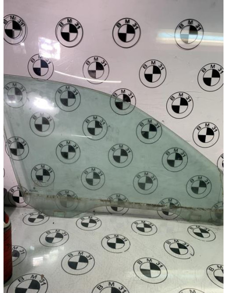 Vitre avant droit BMW SERIE 5 E39 PHASE 1 Essence