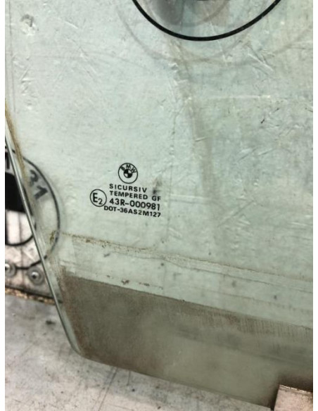 Vitre avant droit BMW SERIE 5 E34 TOURING BREAK Diesel