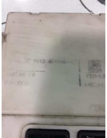 Porte fusible BMW SERIE 1 F21 PHASE 1 Diesel