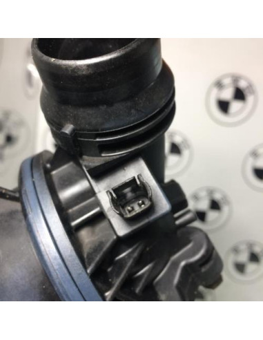 Boitier eau BMW SERIE 1 E81 