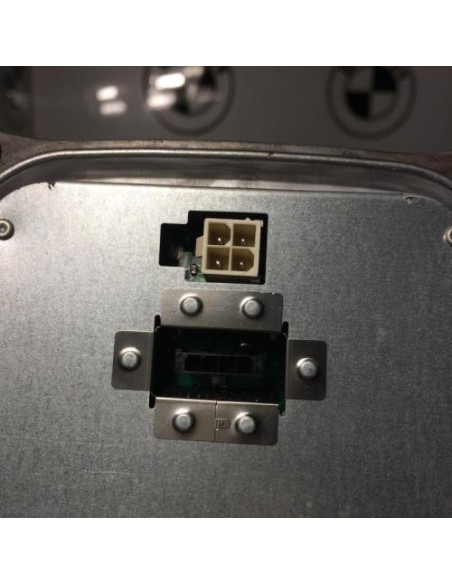 Boitier xenon BMW  Essence