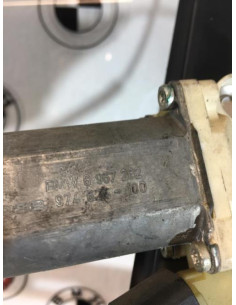 Leve vitre electrique avant droit BMW X5 E70 PHASE 1  2