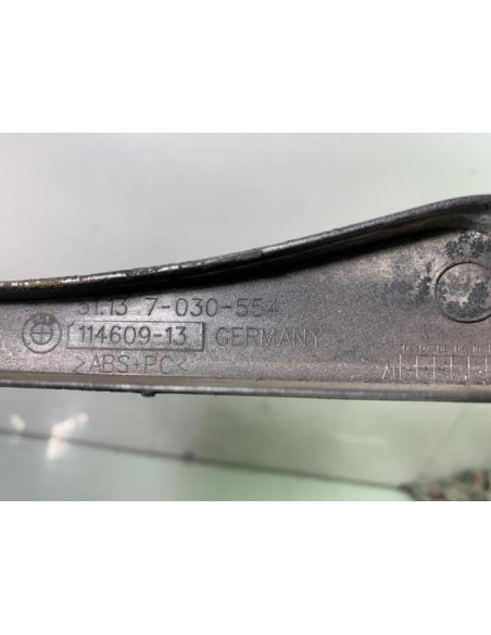 Enjoliveur moustache optique avant droit BMW SERIE 3 E46 TOURING PHASE 1 BREAK Diesel