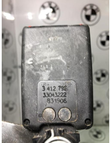 Attache ceinture arriere droit BMW X3 E83 PHASE 1 