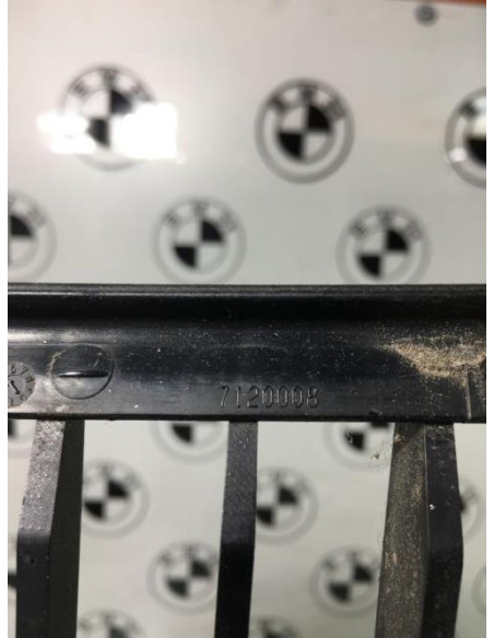 Grille de calandre droite BMW SERIE 3 E91 TOURING PHASE 1 BREAK 