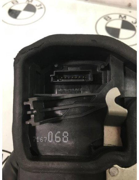 Serrure avant droit BMW X3 E83 PHASE 1 
