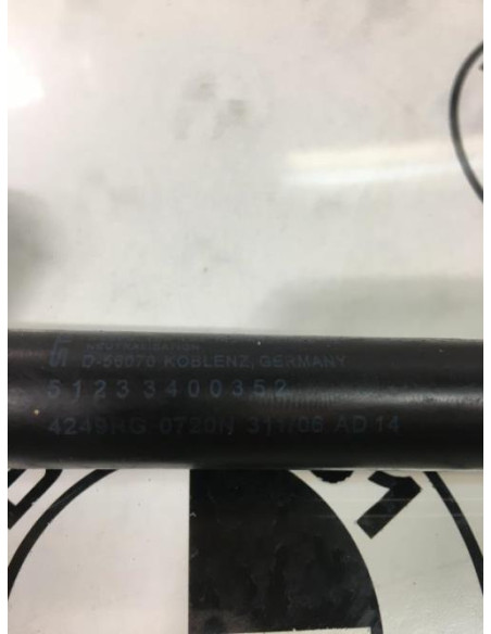 Verin de capot BMW X3 E83 PHASE 1 