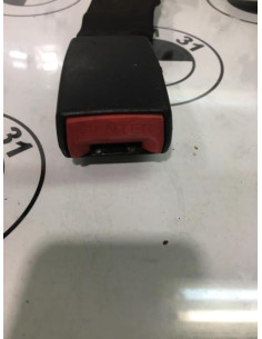 Attache ceinture arriere centrale BMW X3 E83 PHASE 1  2