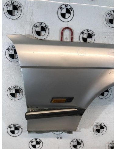 Aile avant droit BMW SERIE 7 E32 