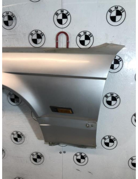 Aile avant gauche BMW SERIE 7 E32 