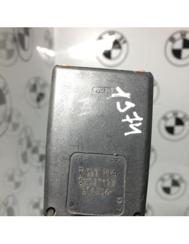 Attache ceinture arriere centrale BMW SERIE 5 E61 TOURING PHASE 1 BREAK Diesel