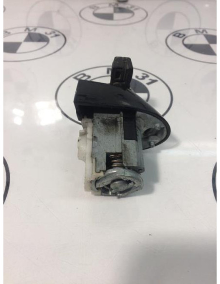 Barillet porte avant gauche BMW SERIE 1 E81 Essence