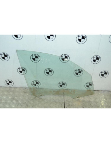 Vitre avant droit BMW SERIE 1 E87 PHASE 1 Diesel