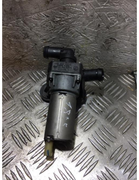Pompe à eau BMW SERIE 1 E81 Diesel