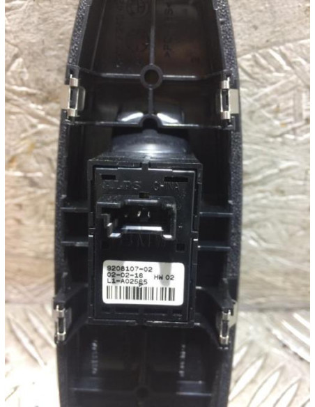 Interrupteur de leve vitre avant droit BMW SERIE 1 F20 PHASE 1 