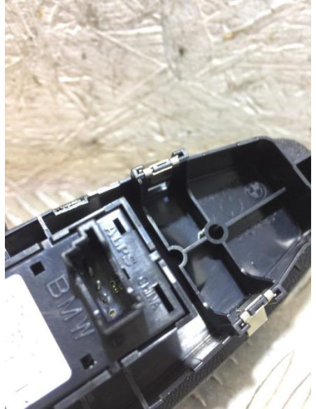 Interrupteur de leve vitre avant droit BMW SERIE 1 F20 PHASE 1 