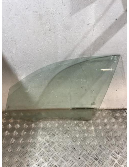 Vitre avant gauche BMW SERIE 1 E87 PHASE 1 Essence