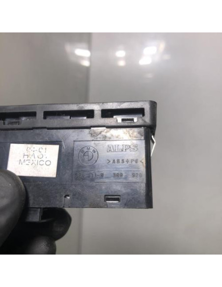 Bouton de warning BMW SERIE 3 E46 PHASE 1 Essence