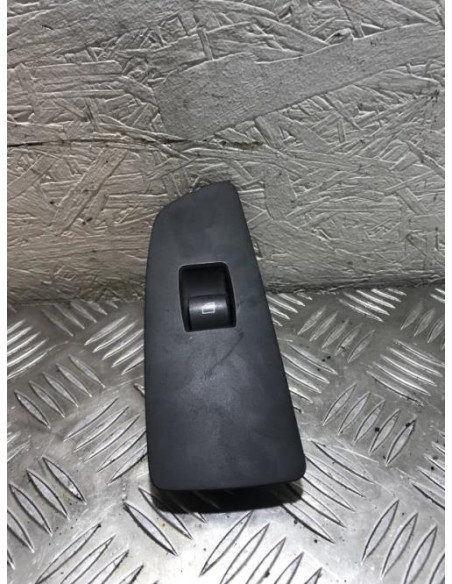 Interrupteur de leve vitre avant droit BMW SERIE 1 E87 PHASE 2 Essence