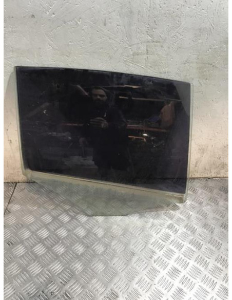 Vitre arriere droit BMW SERIE 1 E87 PHASE 1 Diesel