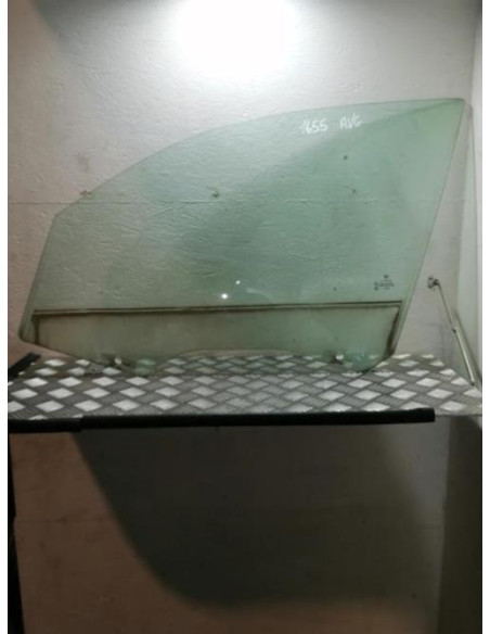 Vitre avant gauche BMW SERIE 1 E87 PHASE 1 Diesel