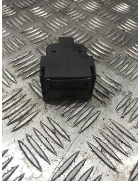 Lecteur de carte (neiman) BMW SERIE 1 E88 CABRIO Essence