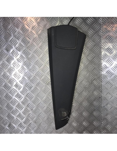 Garniture laterale arriere droite BMW SERIE 1 E88 CABRIO Diesel