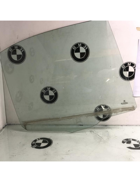 Vitre arriere droit BMW  