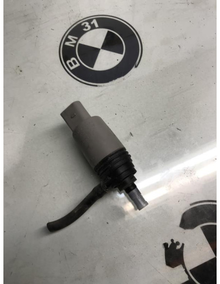 Pompe lave glace avant BMW SERIE 1 (E81) 