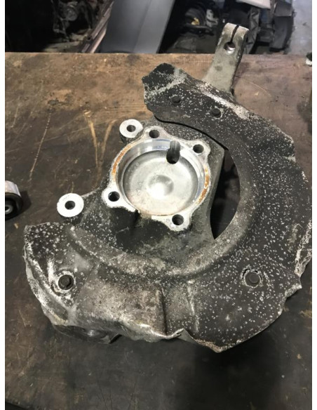 Fusee avant droit BMW SERIE 5 (F10) PHASE 1 