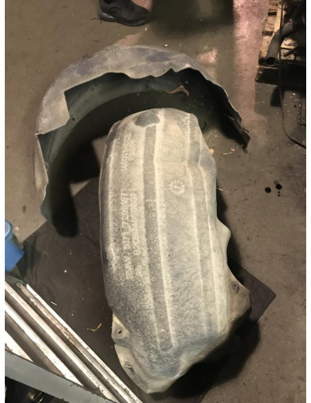 Pare boue arriere droit BMW SERIE 5 F11 TOURING PHASE 1 BREAK Diesel