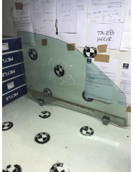 Vitre avant droit BMW  