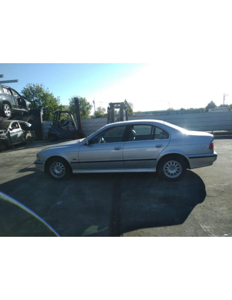 Attache ceinture arriere gauche BMW SERIE 5 E39 PHASE 2 Diesel