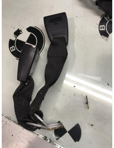 Attache ceinture arriere droit BMW SERIE 3 E46 PHASE 1 Diesel